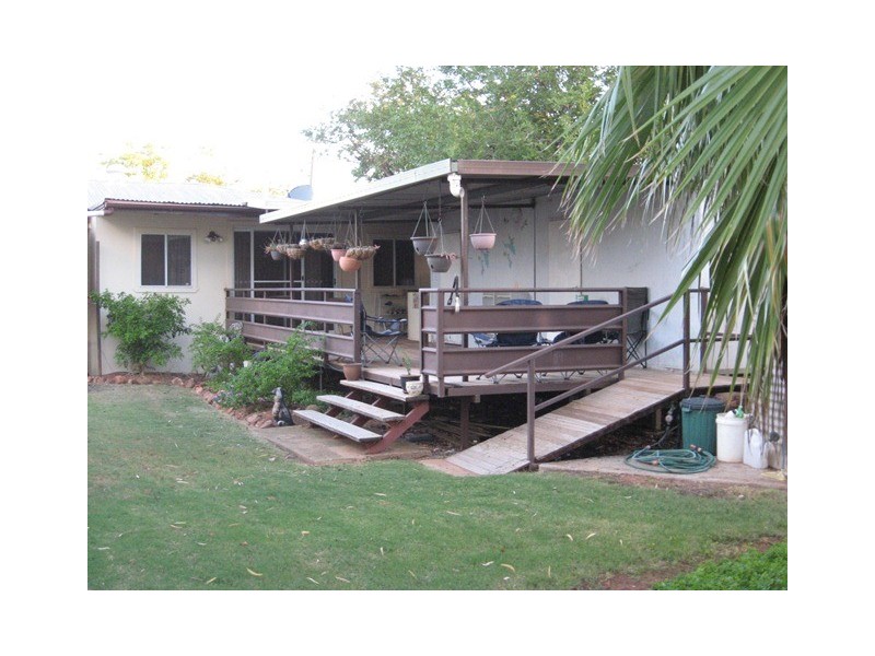 5 WINCHU STREET, Quilpie QLD 4480