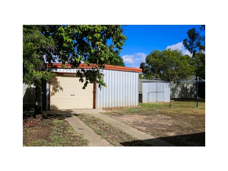 9 Crawford Street, Roma QLD 4455