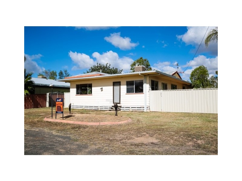 9 Crawford Street, Roma QLD 4455