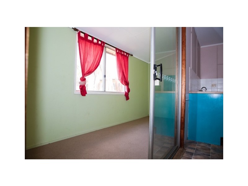 74 Raglan Street, Roma QLD 4455