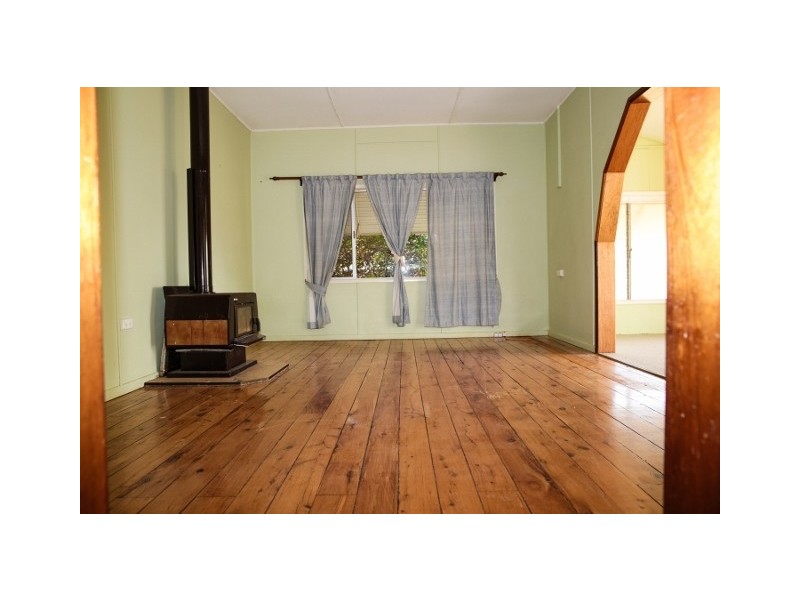 74 Raglan Street, Roma QLD 4455