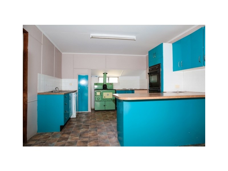 74 Raglan Street, Roma QLD 4455