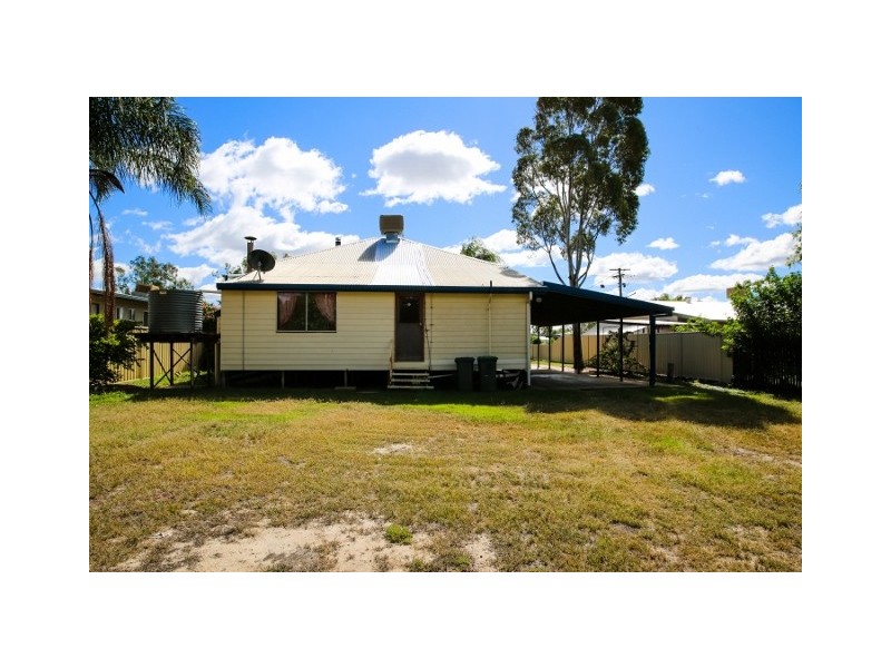 74 Raglan Street, Roma QLD 4455