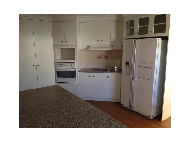 10 Alex Parade, Roma QLD 4455