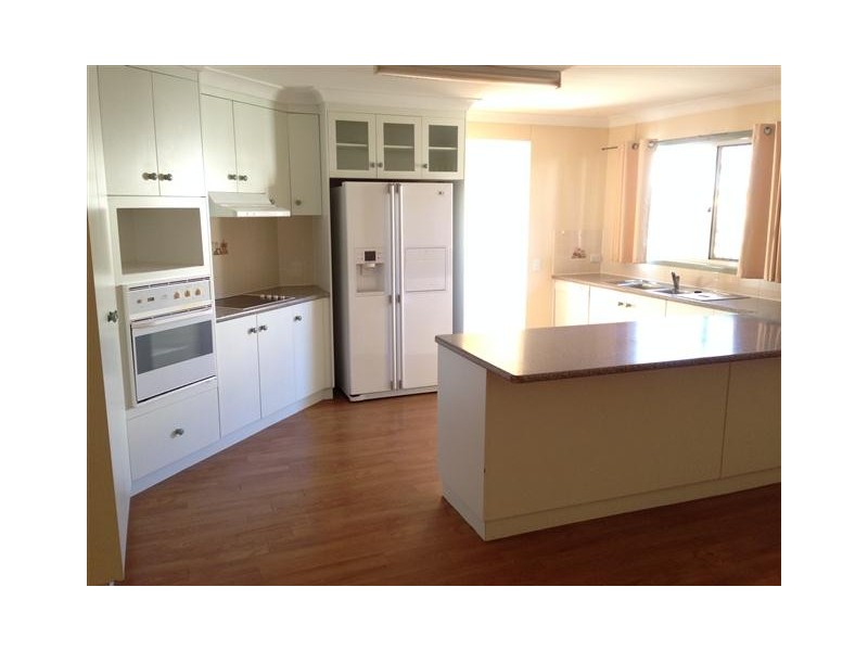 10 Alex Parade, Roma QLD 4455