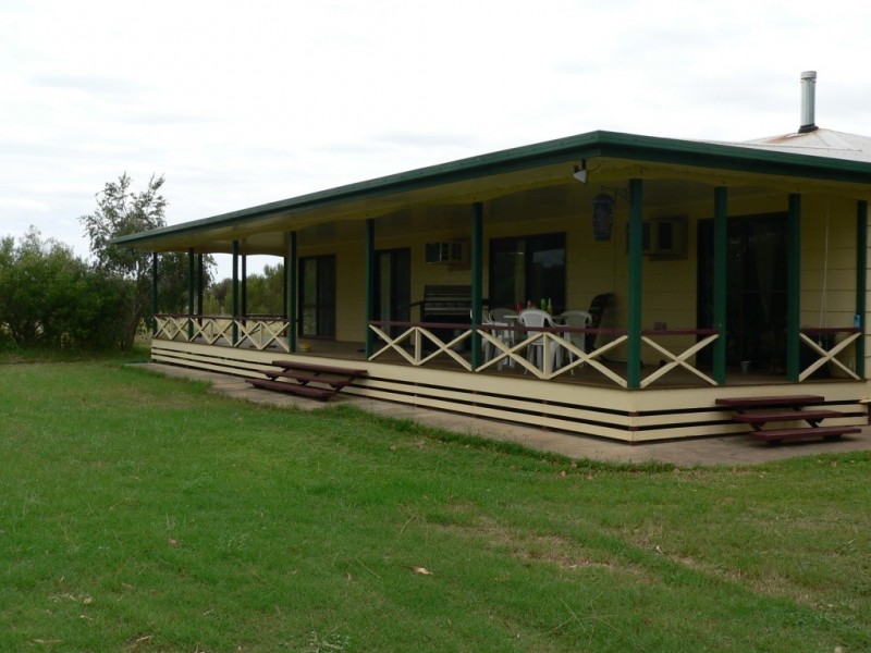 ” Boolara “, Meandarra QLD 4422