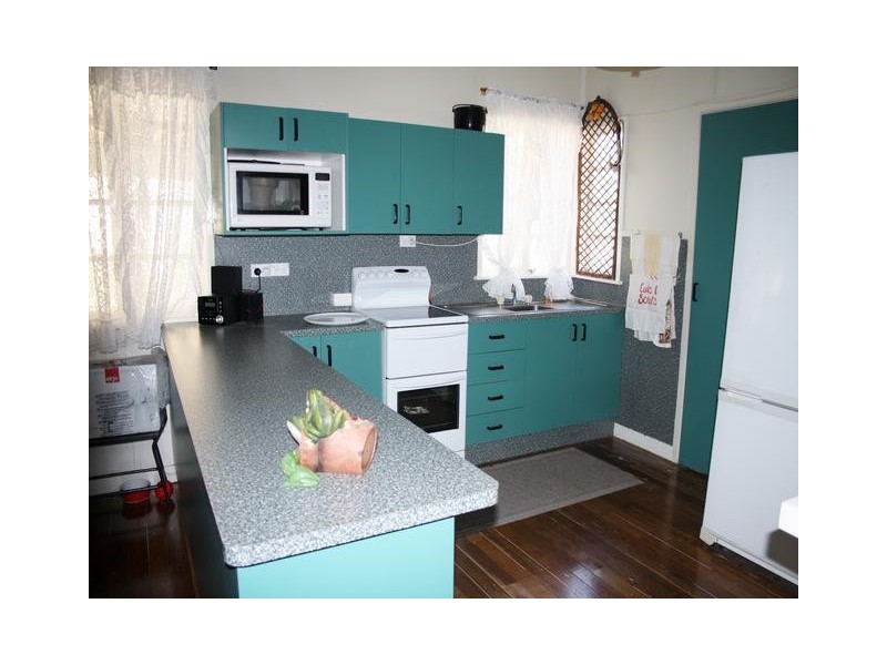 8 ROSE STREET, Blackall QLD 4472