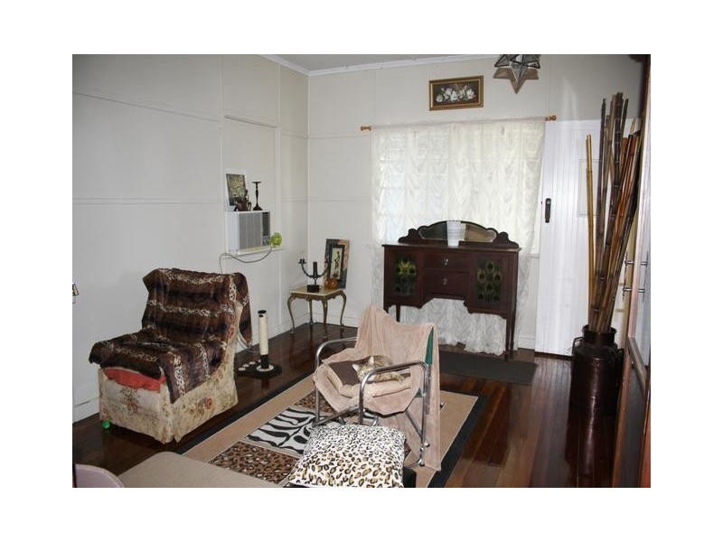 8 ROSE STREET, Blackall QLD 4472