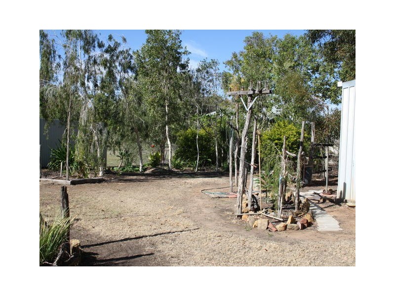 8 ROSE STREET, Blackall QLD 4472