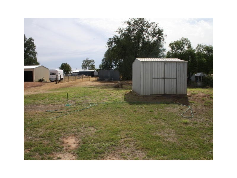 11 ROSE STREET, Blackall QLD 4472