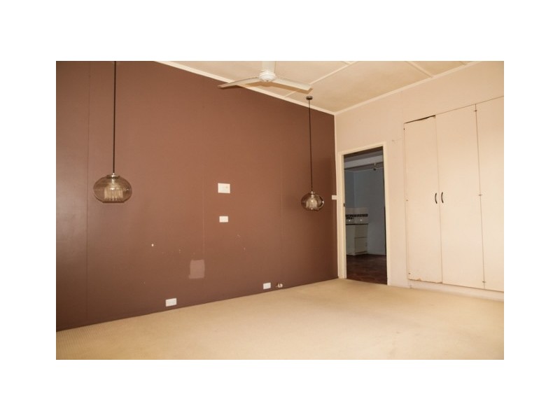 9 Crawford Street, Roma QLD 4455