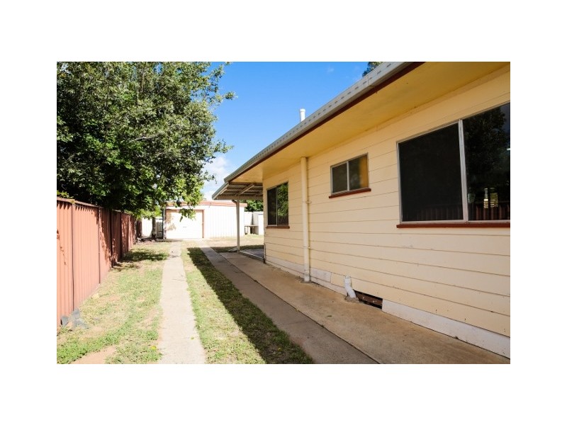 9 Crawford Street, Roma QLD 4455