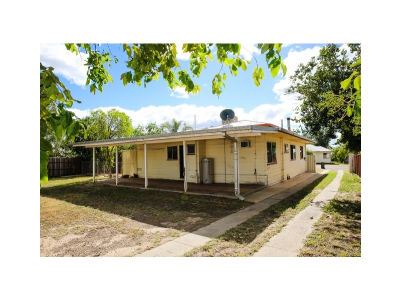 9 Crawford Street, Roma QLD 4455