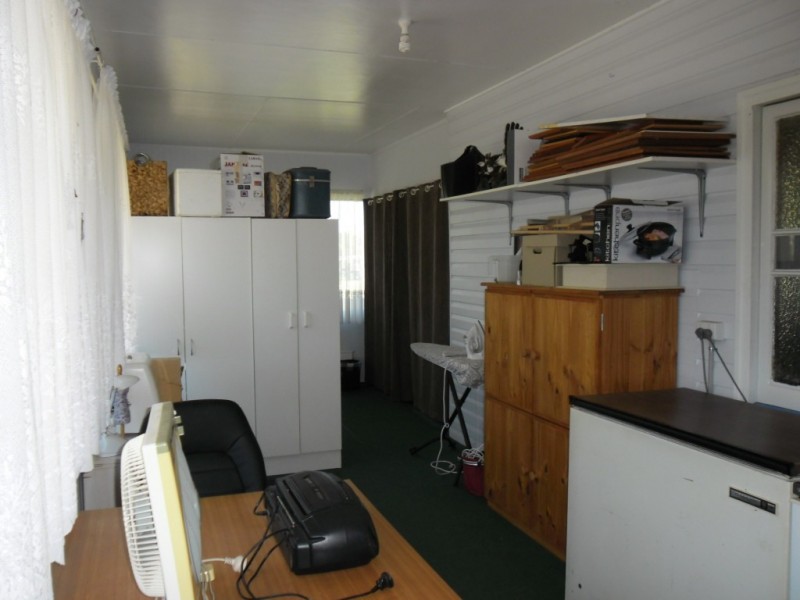 1 Tiereyboo St, Condamine QLD 4416