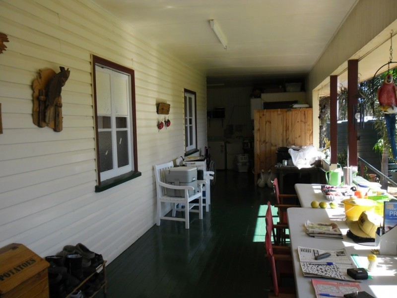 1 Tiereyboo St, Condamine QLD 4416