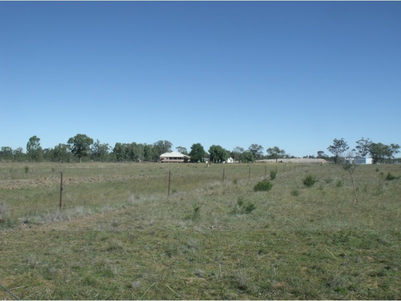 ‘ HOMEVIEW ‘, Miles QLD 4415