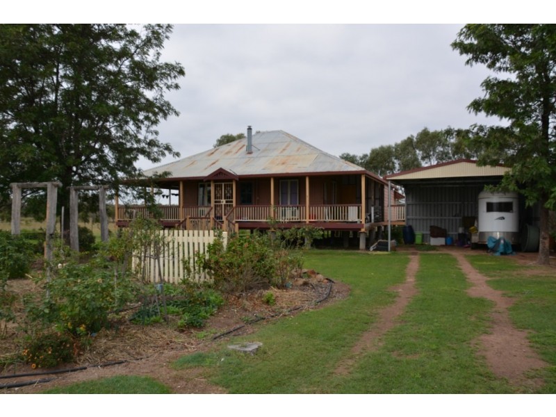 ‘ HOMEVIEW ‘, Miles QLD 4415