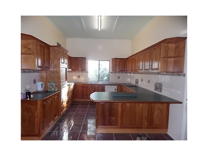 113 WOODBINE RD, Blackall QLD 4472