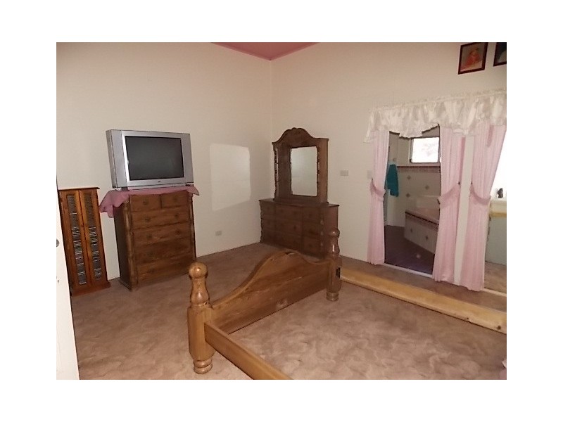 113 WOODBINE RD, Blackall QLD 4472