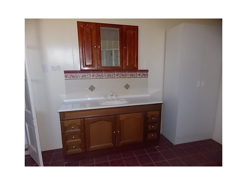 113 WOODBINE RD, Blackall QLD 4472