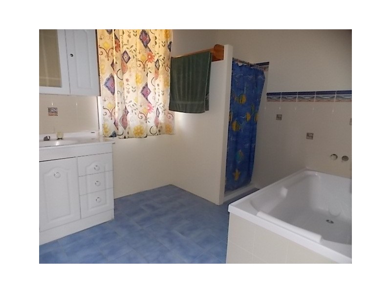 113 WOODBINE RD, Blackall QLD 4472
