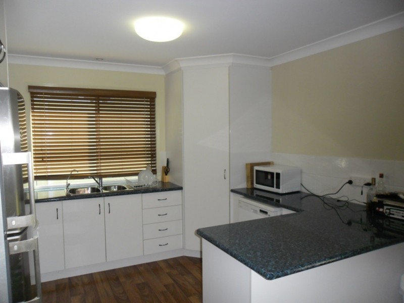 11 DAISY STREET, Miles QLD 4415