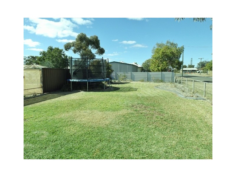 9 Hoffman Street, Roma QLD 4455