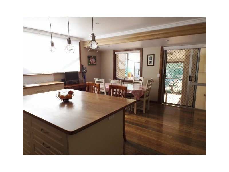 9 Hoffman Street, Roma QLD 4455