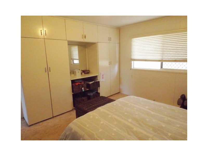 9 Hoffman Street, Roma QLD 4455