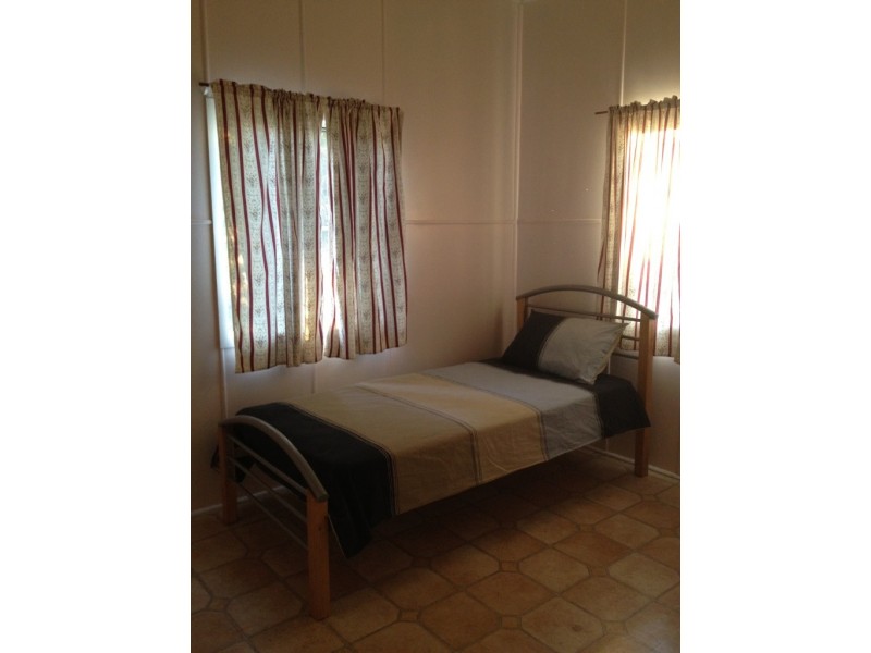 62 Edith Street, Miles QLD 4415