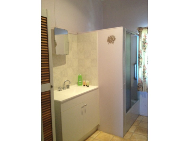 62 Edith Street, Miles QLD 4415