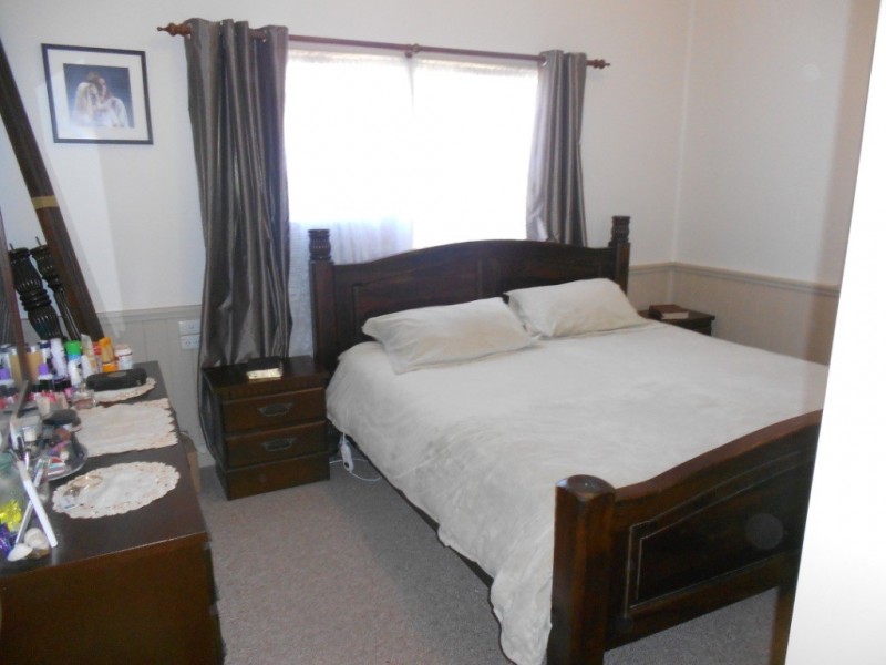 28 Eleanor Street, Miles QLD 4415