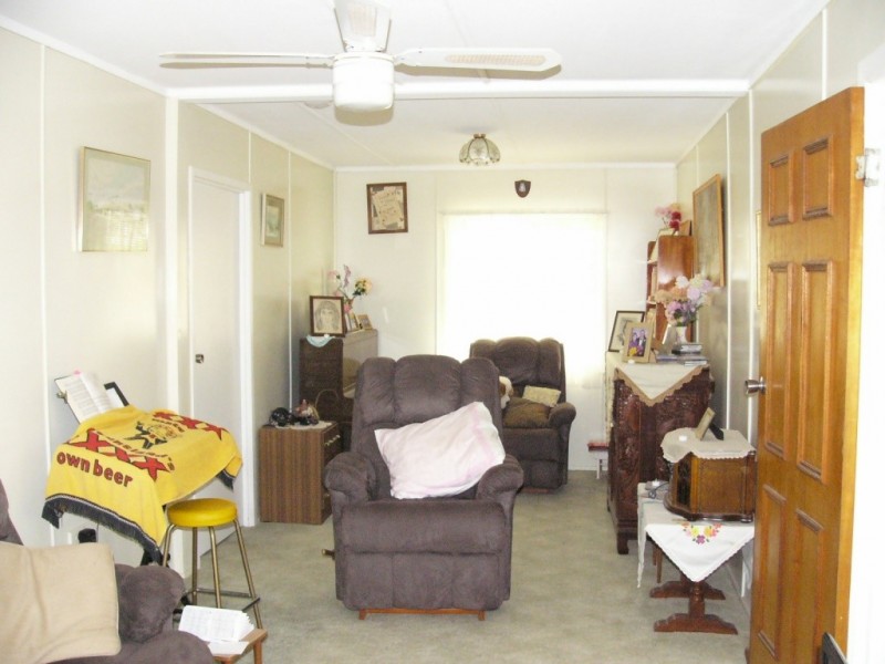 41 WOLSEY ST, Taroom QLD 4420