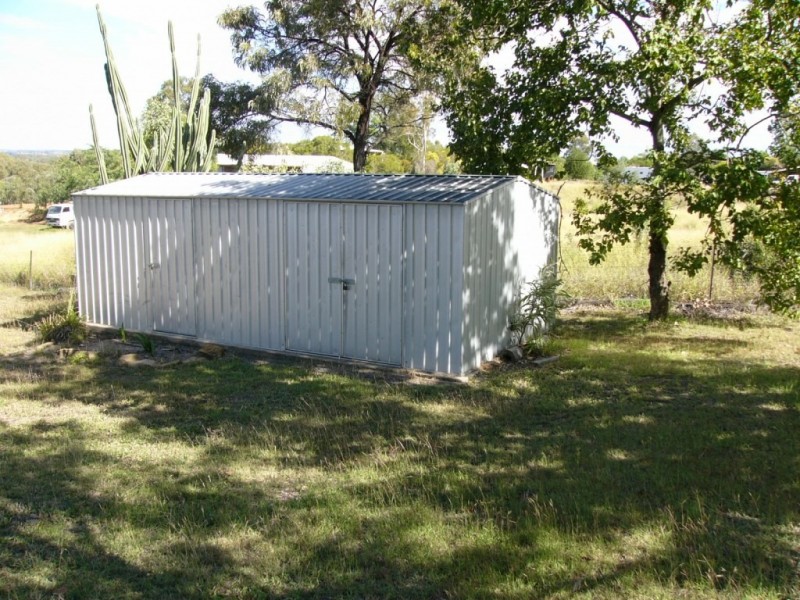 41 WOLSEY ST, Taroom QLD 4420