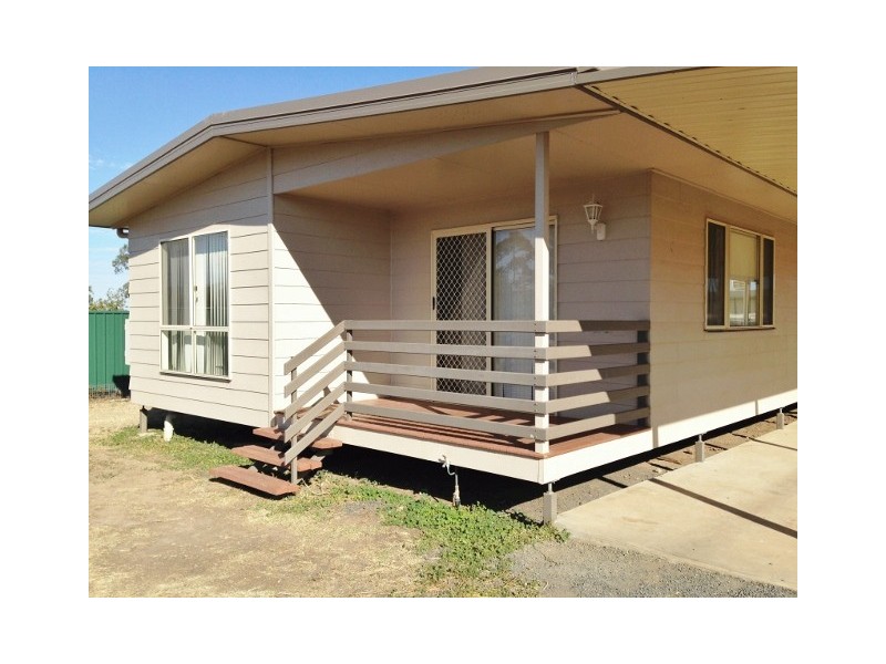 24 South Street, Roma QLD 4455