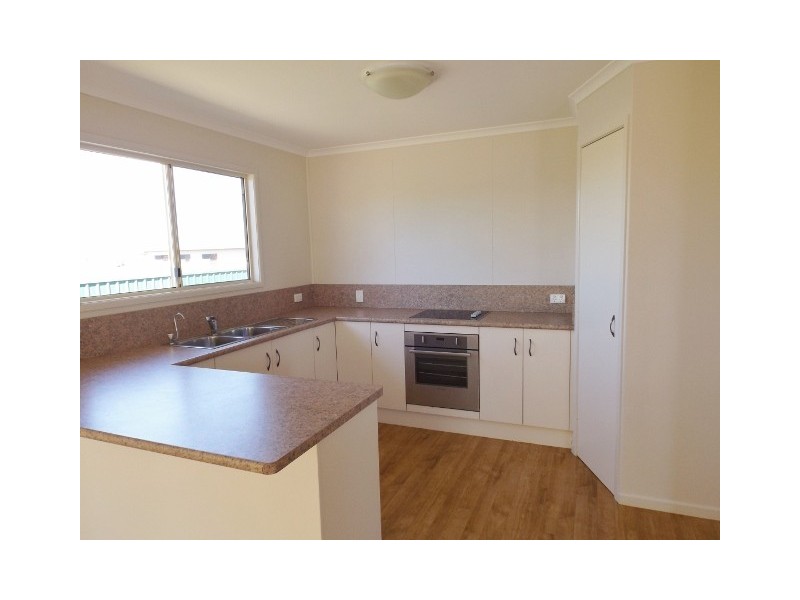 24 South Street, Roma QLD 4455