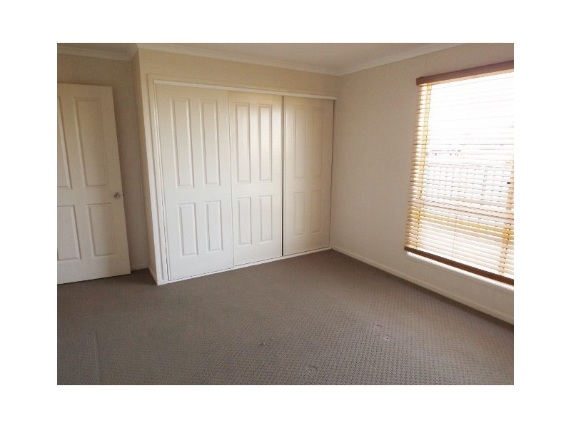 24 South Street, Roma QLD 4455