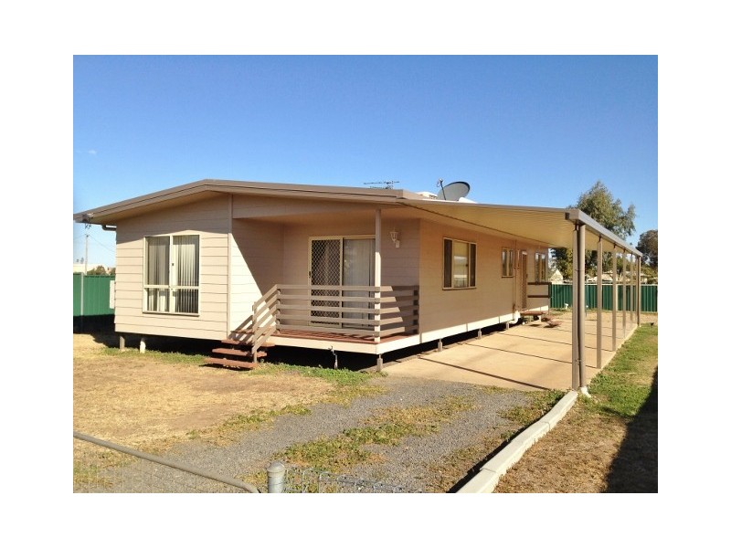 24 South Street, Roma QLD 4455