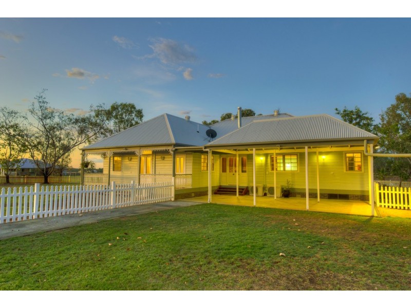 ” Windsor Cottage “, Miles QLD 4415