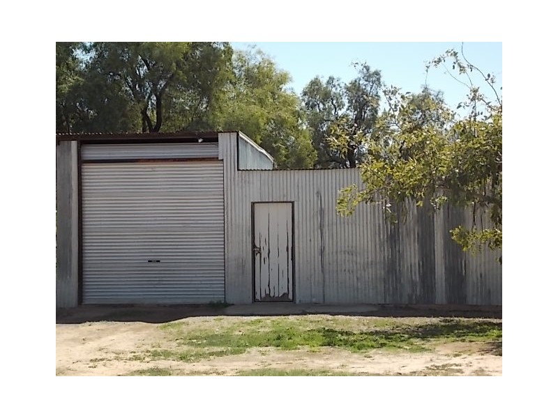 25 GARDEN STREET, Blackall QLD 4472