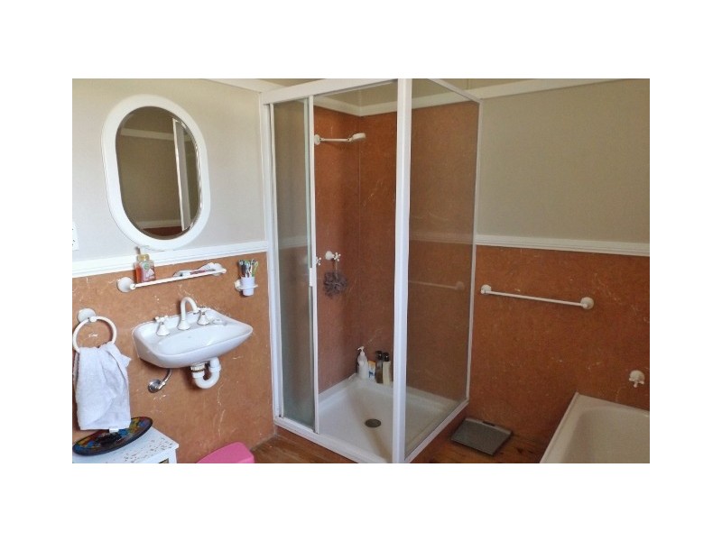 5 Hoffman Street, Roma QLD 4455