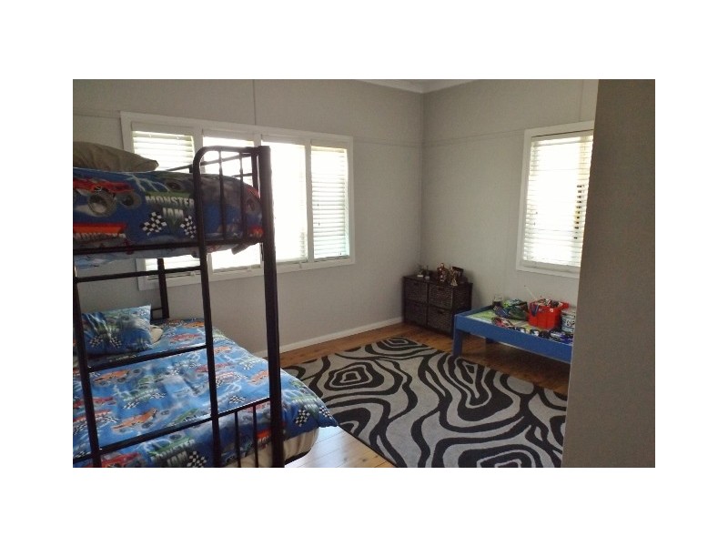 5 Hoffman Street, Roma QLD 4455