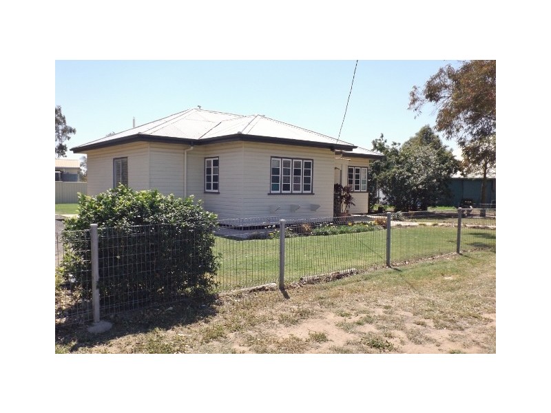 5 Hoffman Street, Roma QLD 4455