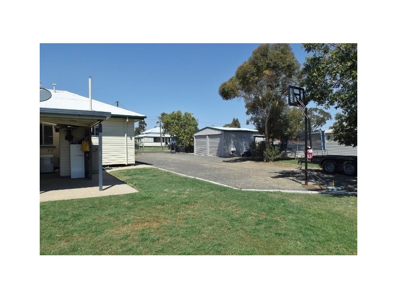 5 Hoffman Street, Roma QLD 4455