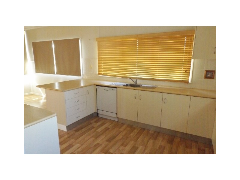 22 Mullavey Street, Roma QLD 4455