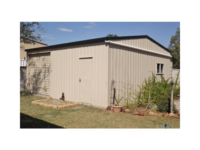 22 Mullavey Street, Roma QLD 4455