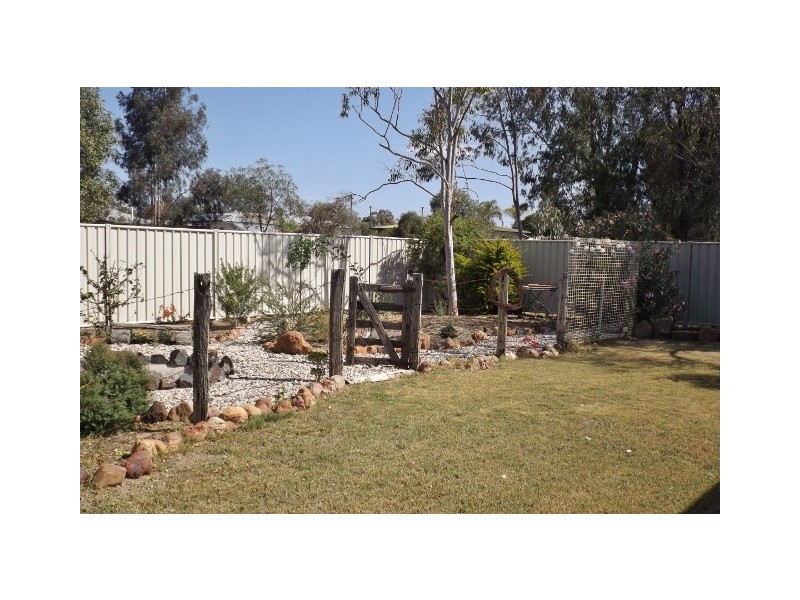 22 Mullavey Street, Roma QLD 4455