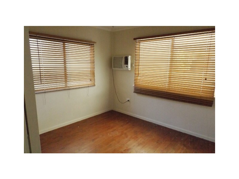 22 Mullavey Street, Roma QLD 4455