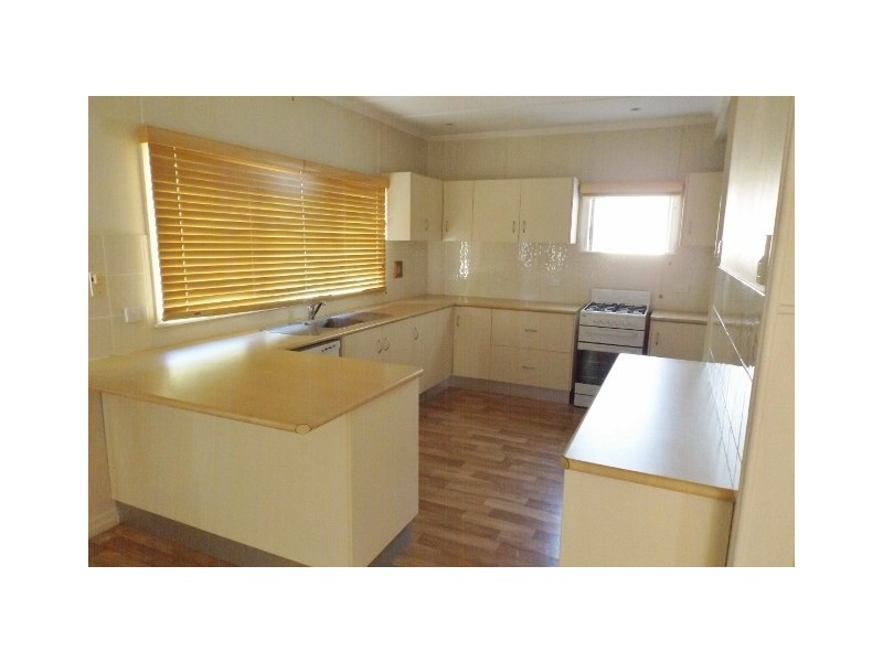 22 Mullavey Street, Roma QLD 4455