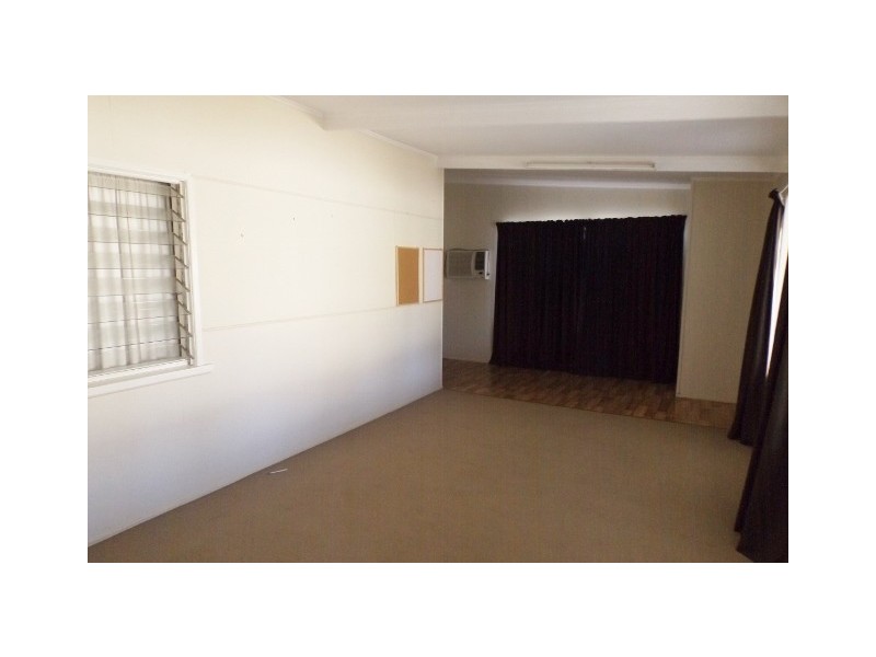 22 Mullavey Street, Roma QLD 4455